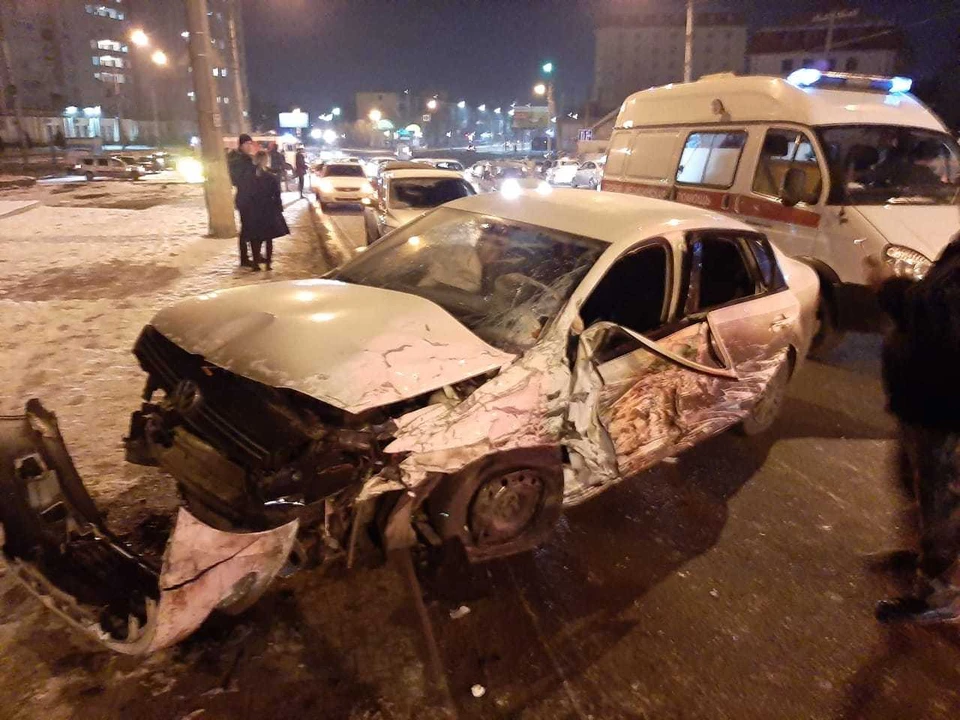 Фото с группы ВК "Аварии Астрахани".