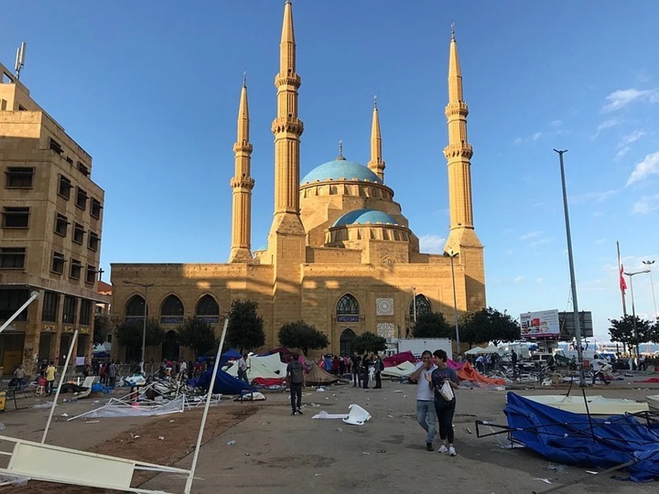 В Бейруте на территории российского посольства взорвались две гранаты со слезоточивым газом