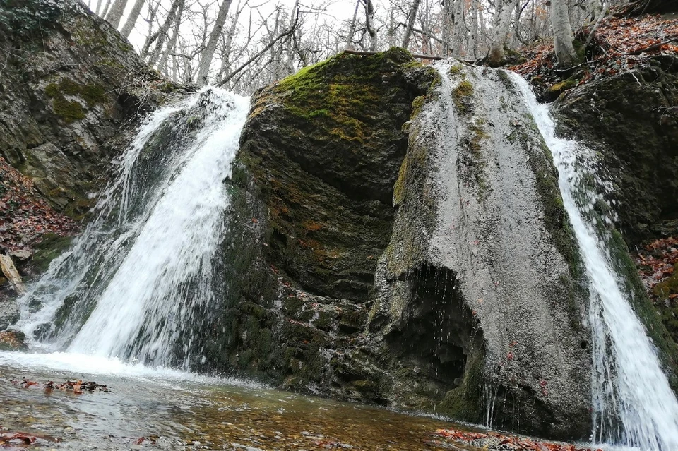 Водопад Головкинского находится в окрестностях Алушты.