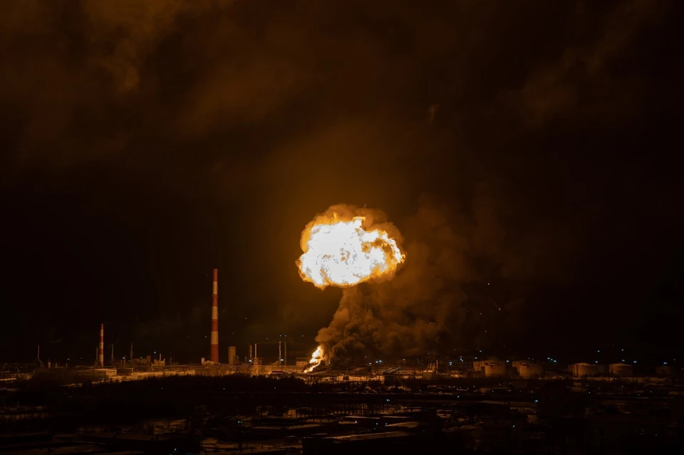 9 января на заводе в Ухте случился взрыв и пожар. Фото Евгения Гроха