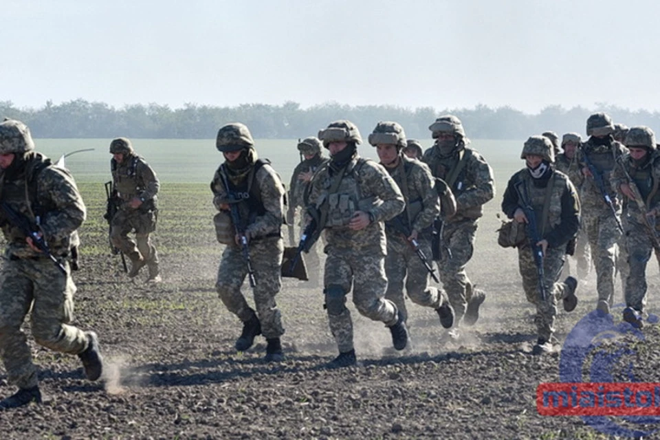 Хотели продвинуться в «серой зоне». Один украинский боевик погиб и еще восьмеро подорвались на своих же минах в районе Золотого. Фото: miaistok.su