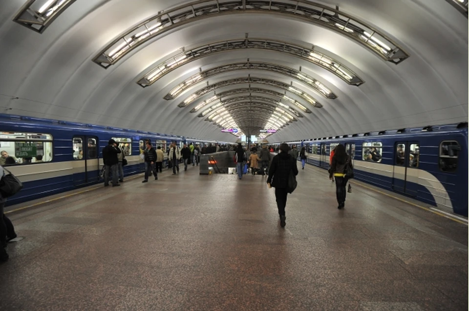 Петербурженка пожаловалась на эксгибициониста в метро