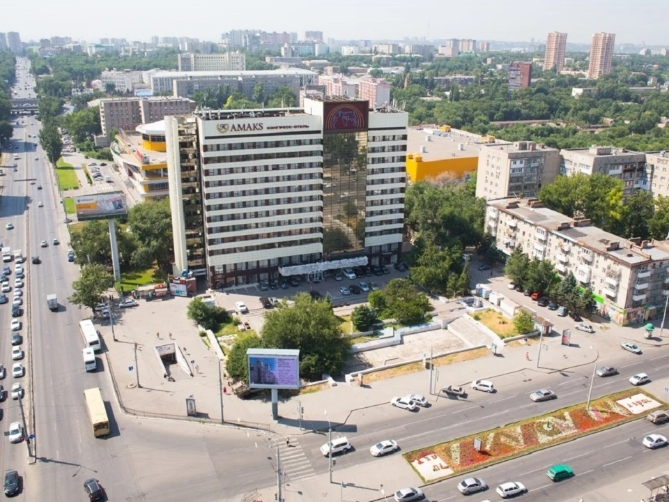 Жители Ростова крайне негативно отреагировали на информацию о возможном строительстве высотного здания на площади Ленина. Фото: airgorod.ru