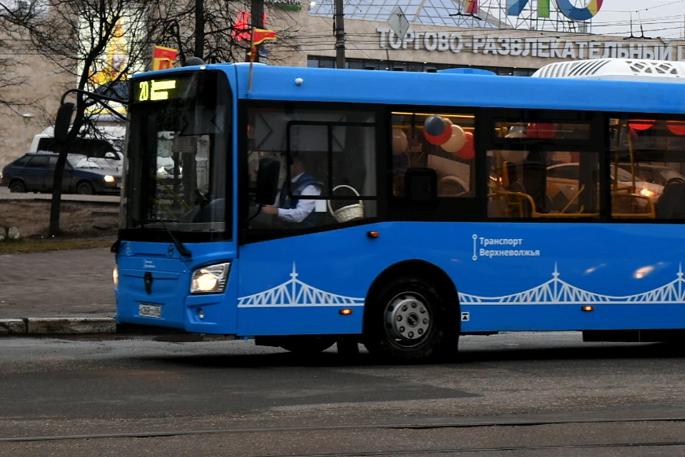 Порно фото: Автобус