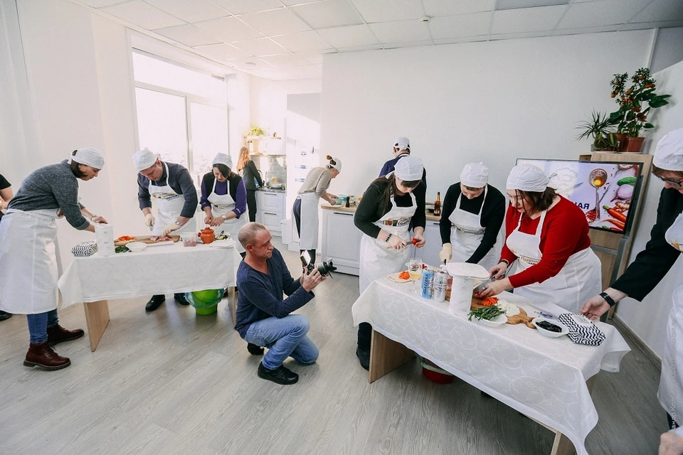 Две команды журналистов соревновались в искусстве фудпейринга. Фото: пресс-служба компании "Балтика"