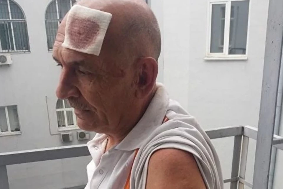 Во время похищения сотрудники СБУ рукоятью пистолета разбили Цемаху голову. В свое же время у экс-командира подразделения противовоздушной обороны ДНР была одна зенитная установка, а вот вооружения действительно способного сбить «Боинг», у него не было. ФОТО: twitter.com