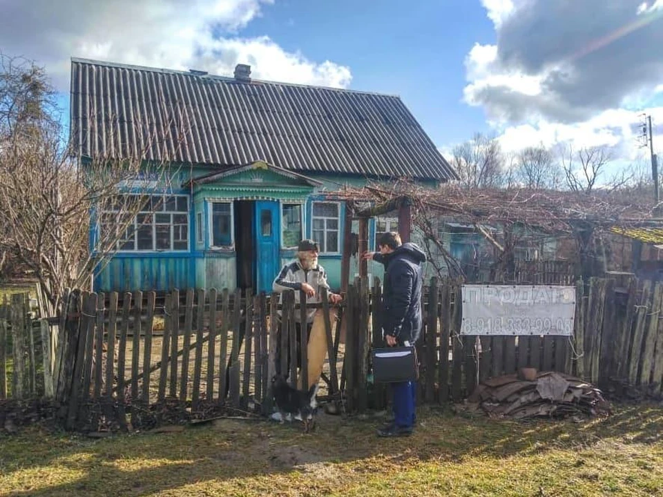 Подворовой обход затопленных домов. Фото: пресс-служба Горячего Ключа.