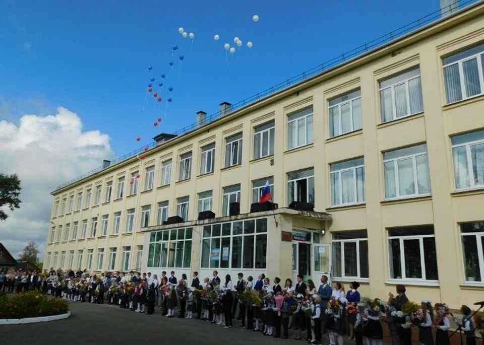 Фото из группы школы в соцсети