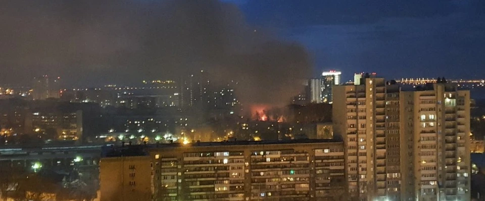 Горело неэксплуатируемое здание на Чернореченской ФОТО: Подслушано Самара https://vk.com/overstory163