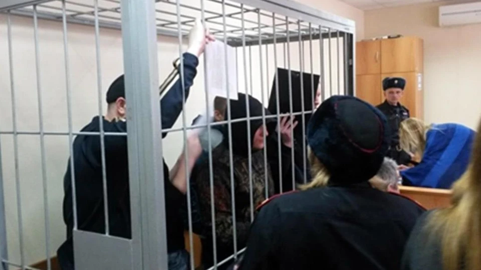 Подсудимым вменялись 35 эпизодов сбыта наркотиков
