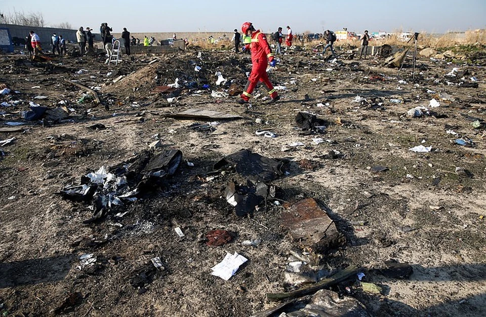Пассажирский Boeing 737-800, принадлежащий "Международным авиалиния Украины", утром 8 января вылетел по маршруту Тегеран-Киев, но сразу после взлёта его по ошибке сбила система иранской ПВО