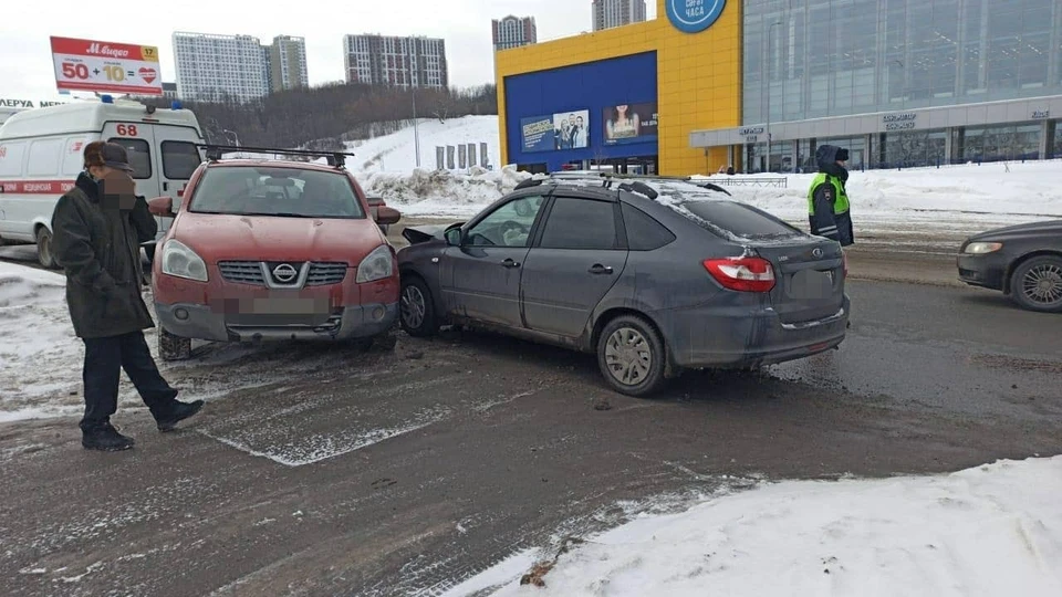 Гранта уфа. Авария в Уфе вчера на фирма мир. Житель Уфы выиграл Ниссан Кашкай 18 апреля. Происшествия Сдобников е. а. Уфа.