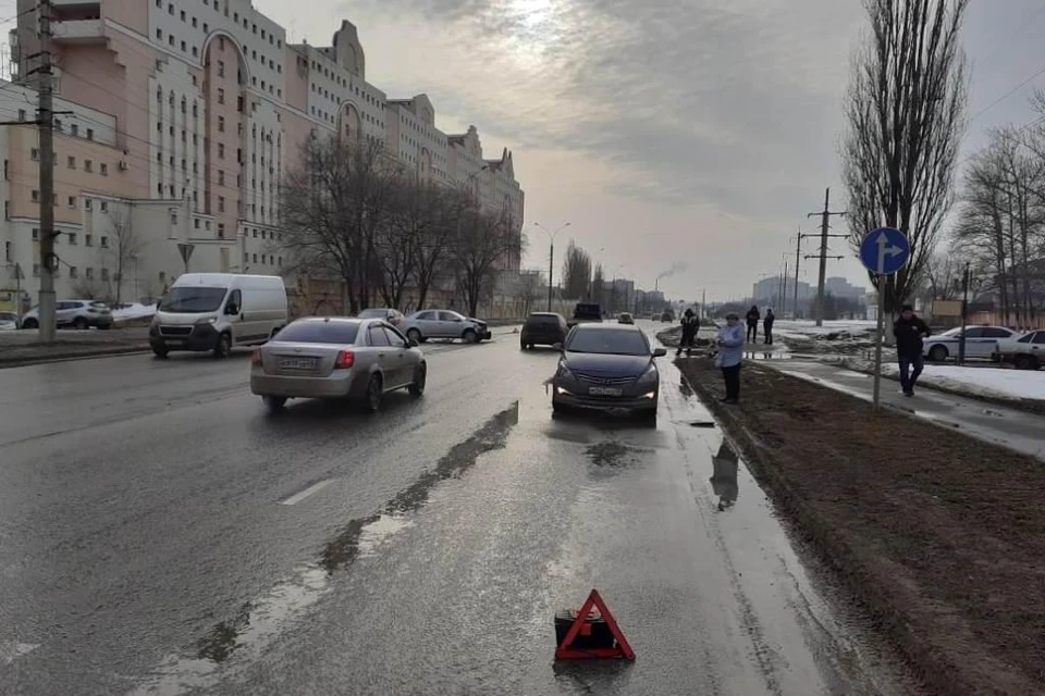 В Липецке в столкновении иномарок пострадала 60-летняя женщина