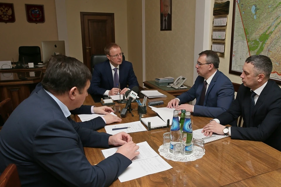 Рабочая встреча Виктора Томенко с представителем РЖД