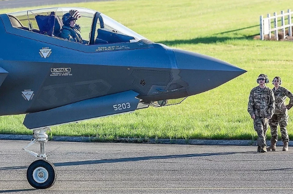 В США назвали преимущества российского Су-35 перед американским F-15EX