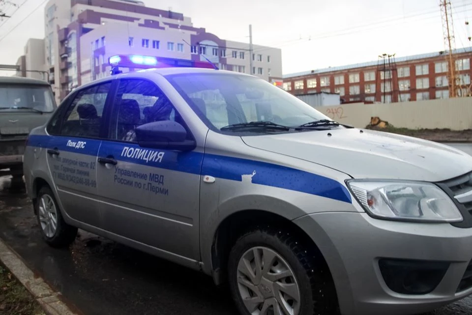 Почти сразу обвиняемый понял, что натворил и стал пытаться сбить пламя
