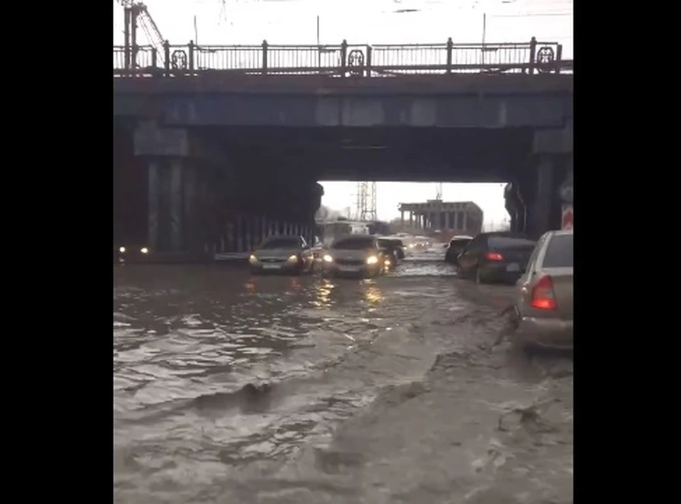 Движение на трассе в районе Жигулевской ГЭС затруднено