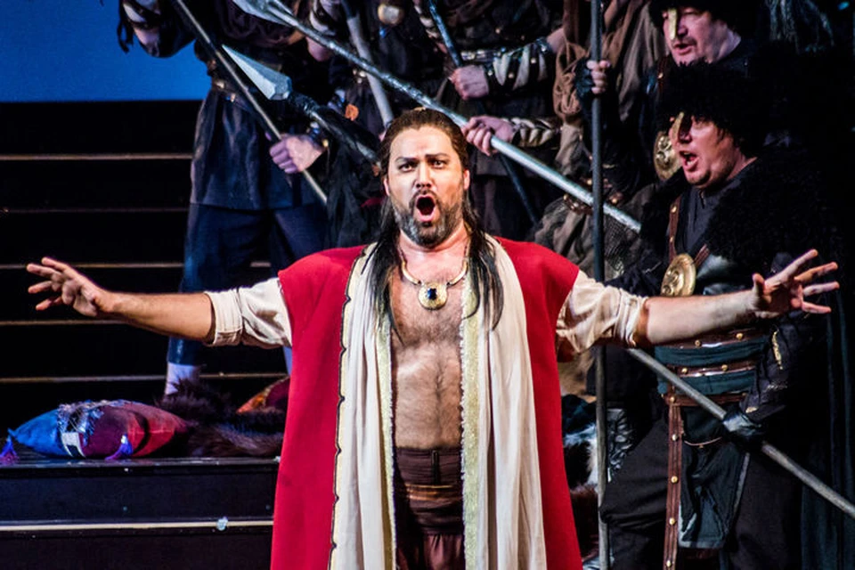 13 марта Ильдар Абдразаков, которого во Франции поспешили записать в жертвы коронавируса, споет титульную партию в опере «Аттила» на исторической сцене Большого театра