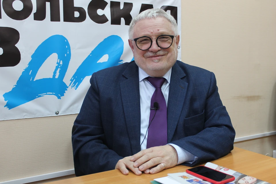 На вопросы читателей ответил на онлайн-трансляции в «Комсомолке» главный врач республиканского Центра СПИД Сергей Поган.