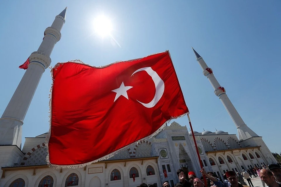 В Турции из-за коронавируса запретили выходить на улицу людям старше 65 лет