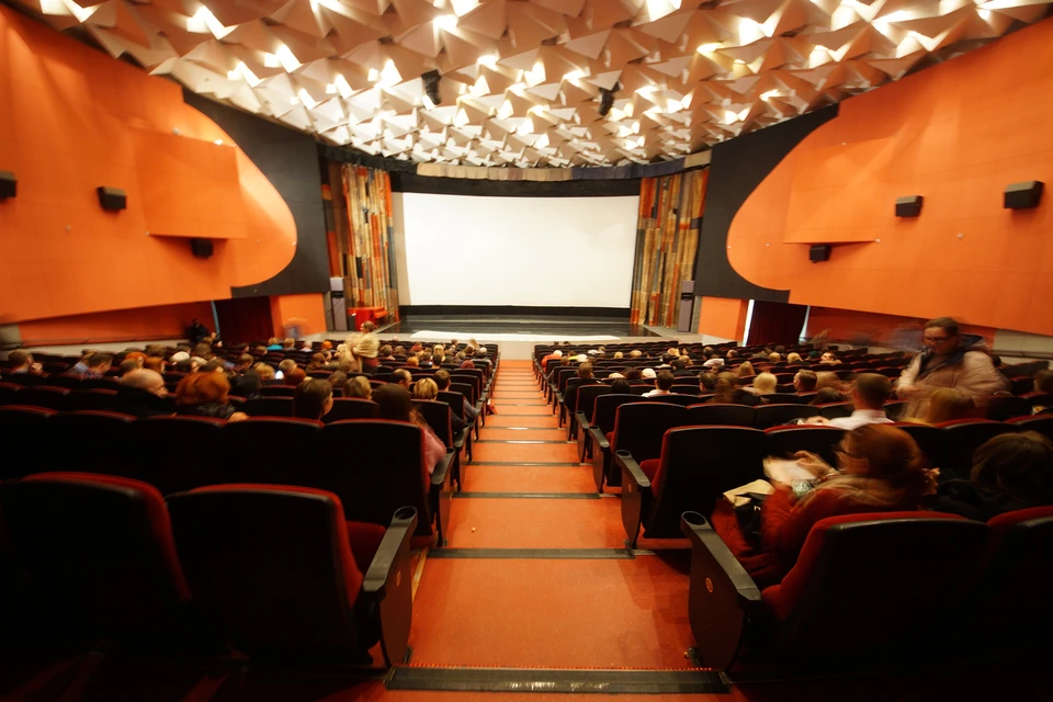 Приказ о закрытии кинотеатров в России из-за коронавируса подписала министр культуры Ольга Любимова