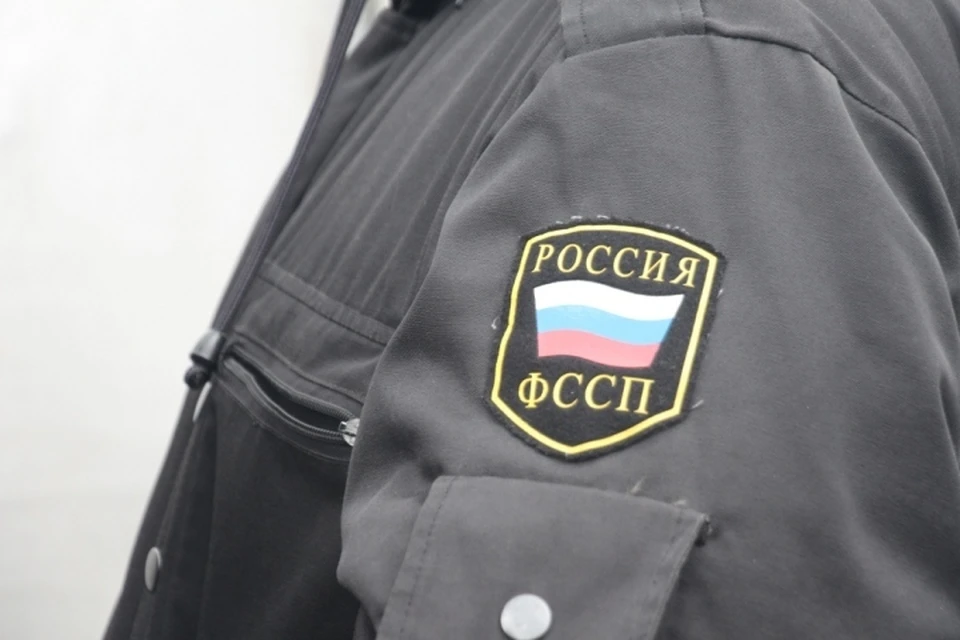 Магазин в помещении мастерских работал в городе Белово. ФОТО: пресс-служба УФССП России по Кемеровской области.