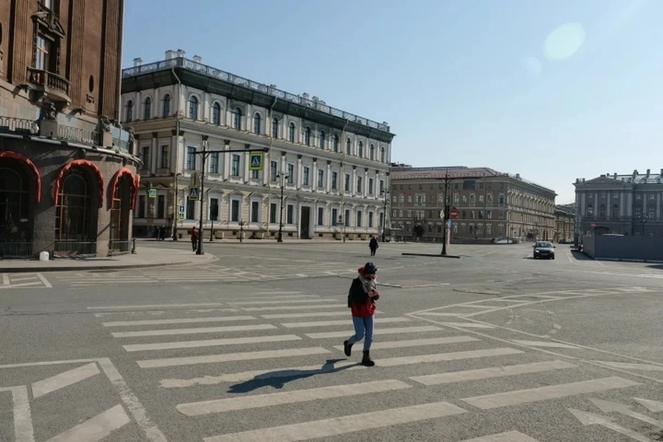 В Петербурге пожертвуют около 5 млрд рублей бюджета для помощи бизнесу из-за коронавируса.