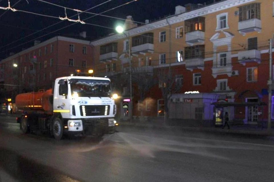Дезинфекция улиц Рязани: стало известно, каким химикатом поливали дороги города. Фото: администрация Рязани.
