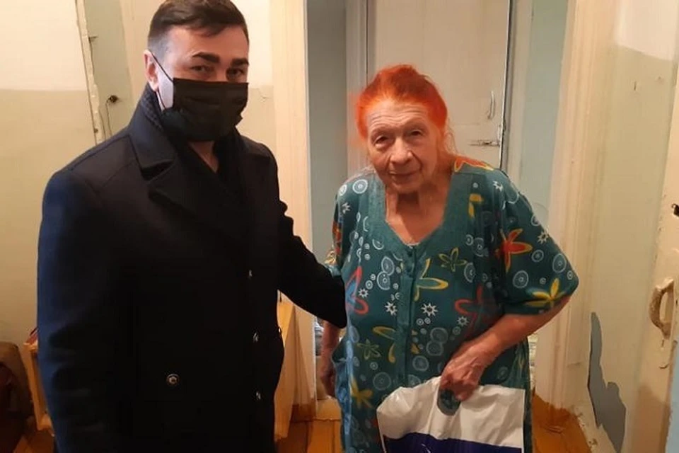 В эти дни никто не должен оставаться наедине со своими проблемами и заботами. Фото: Законодательная дума Хабаровского края