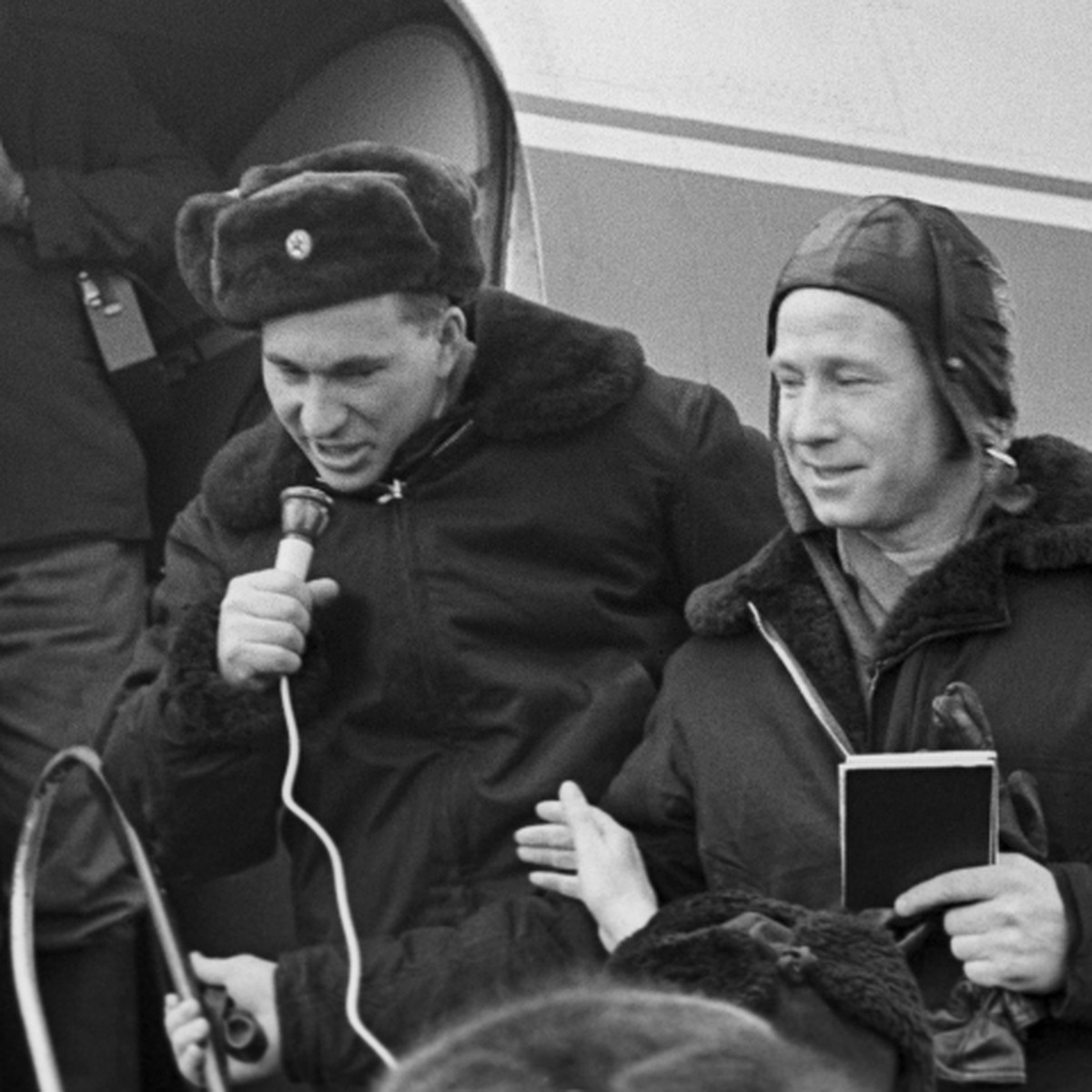 Леонов и Беляев приземлились в 1965