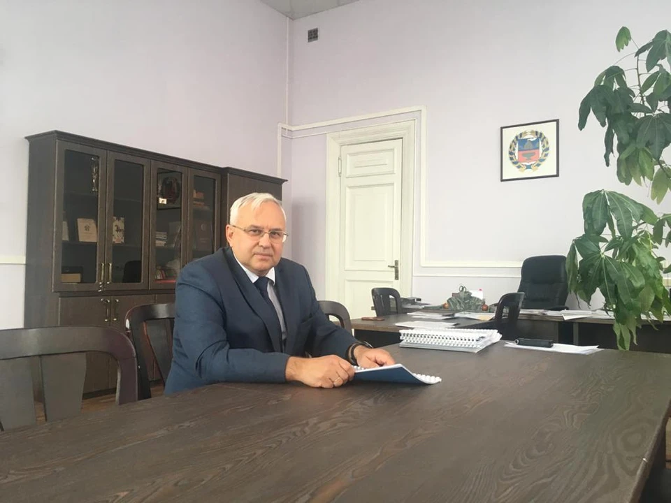 Андрей Голубцов в своем кабинете в Минстрое