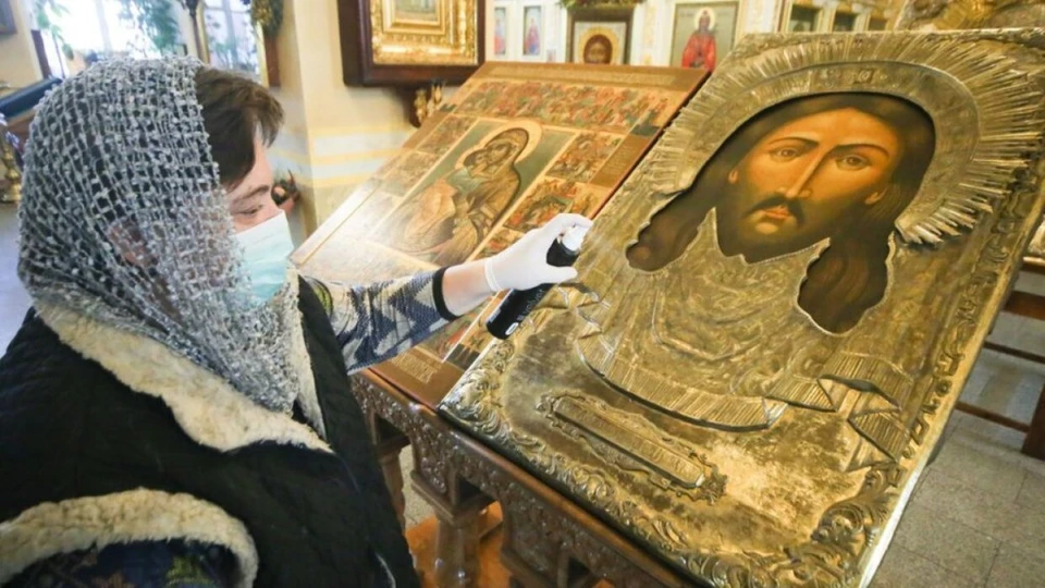 Без маски в храм прихожан не пустят! Фото волгоградской епархии.