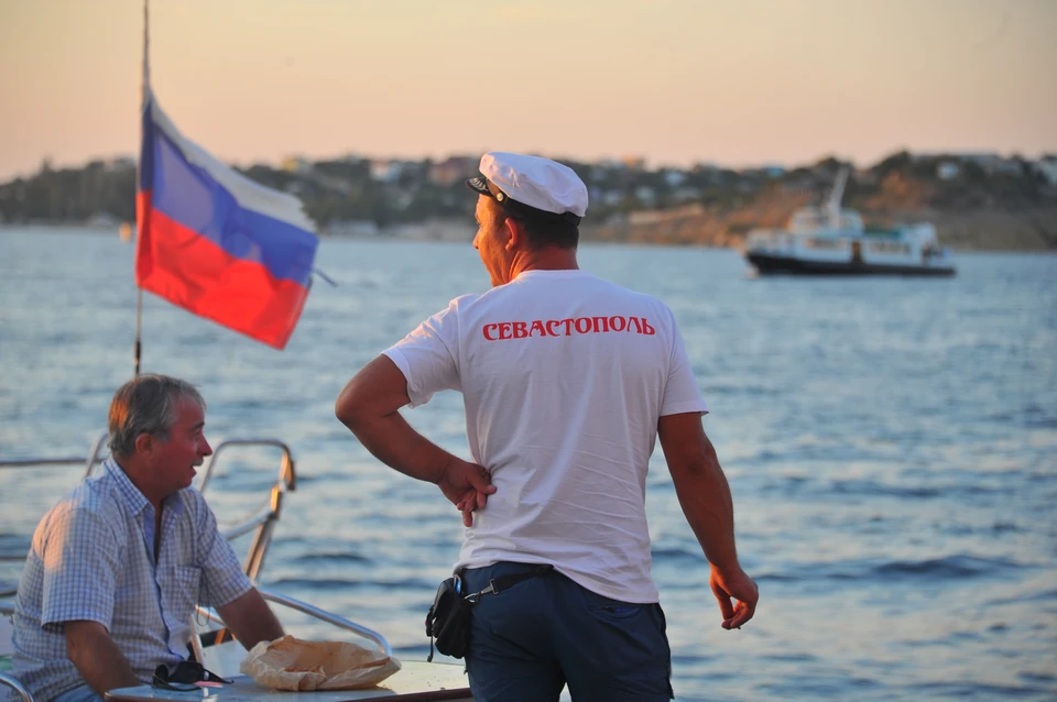 Севастополь самодостаточен и уникален. Это не плуг и не молот, это щит страны