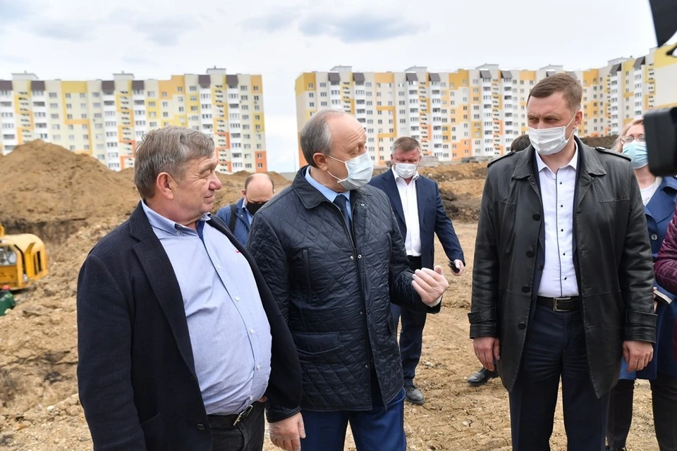 Валерий Радаев посетил строительство Дворца водных видов спорта в Саратове