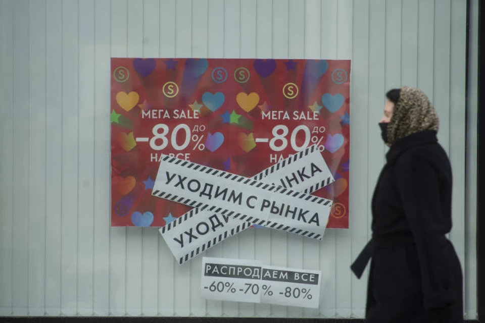 Если завтра стабильно начнет снижаться заболеваемость - через 20 дней можно будет снимать ограничения