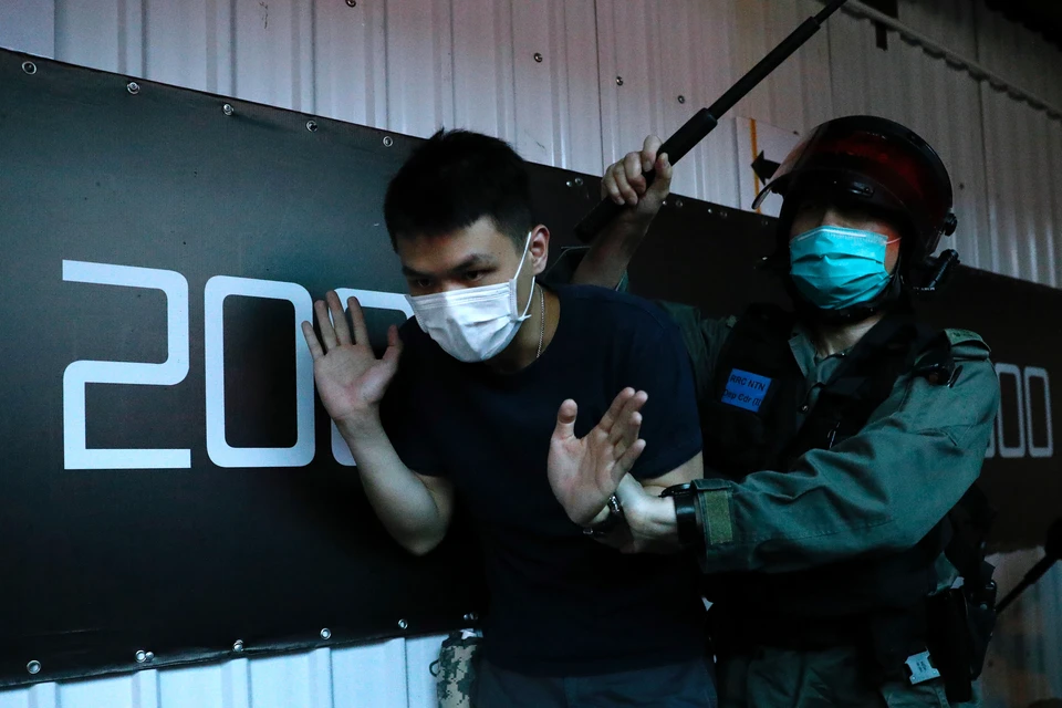 По меньшей мере 120 человек задержаны в ходе протестов в Гонконге