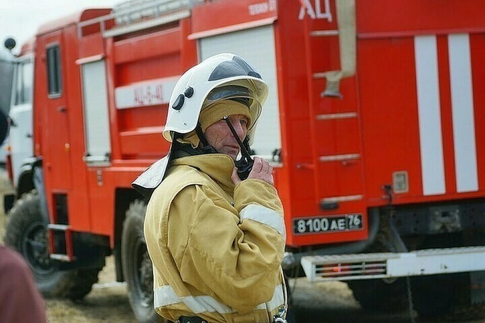 Ночью в центре Краснодара произошел пожар в неэксплуатируемом двухэтажном здании