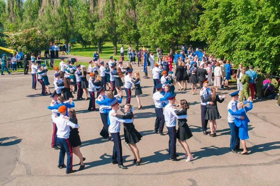 Одиннадцатиклассники из Кузбасса получат матпомощь к выпускному. ФОТО: пресс-служба министерства образования Кузбасса.