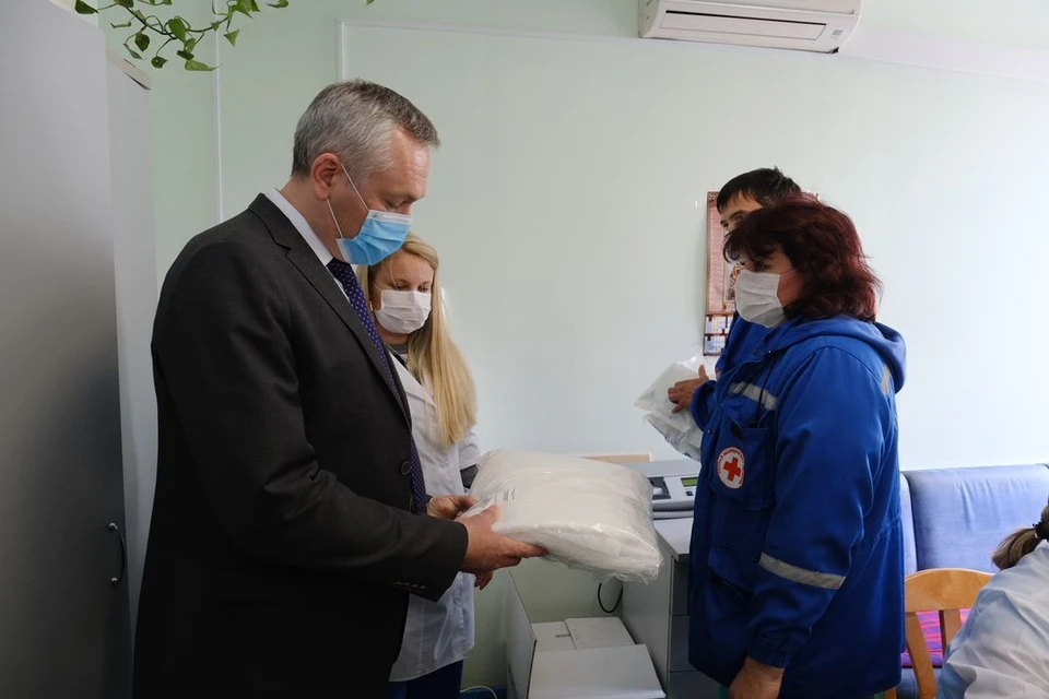 Медики полностью оснащены средствами индивидуальной защиты и укомплектованы всем необходимым для противодействия пандемии. Фото: nso.ru