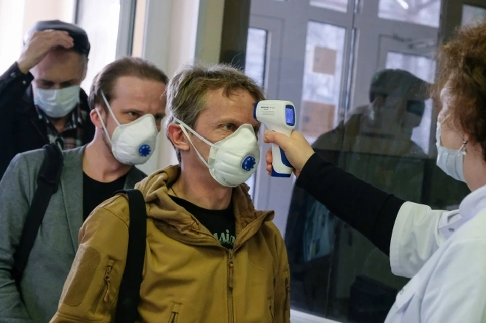 Курян просят соблюдать социальную дистанцию