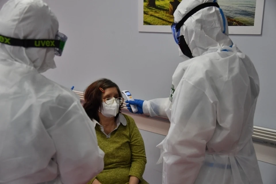 Больше 3 тысяч человек в Крыму находятся под риском заражения