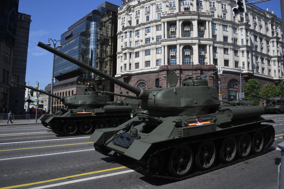 20 июня на Красной площади прошла завершающая репетиция парада Победы.