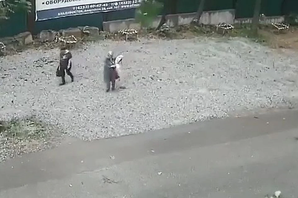 Поступок женщин попал на видео