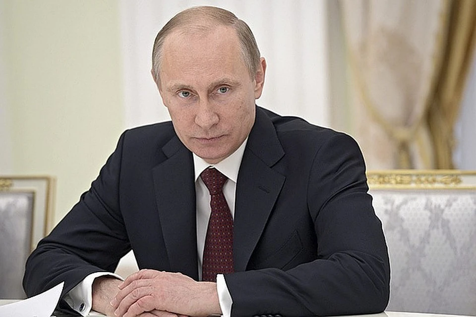 Путин похвалил работу правительства в кризисных условиях