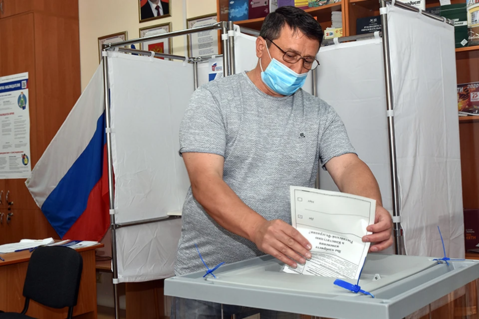 В Крыму проходит голосование по поправкам в Конституцию РФ