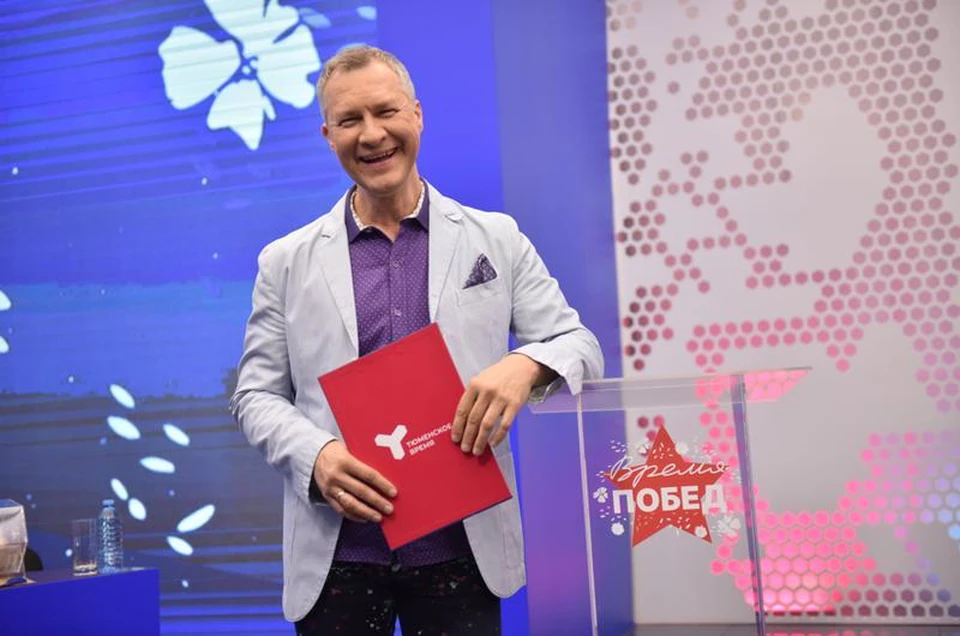 Тюменка, выигравшая машину в викторине «Время побед», не поверила в свою удачу. Фото - телеканал "Тюменское время".