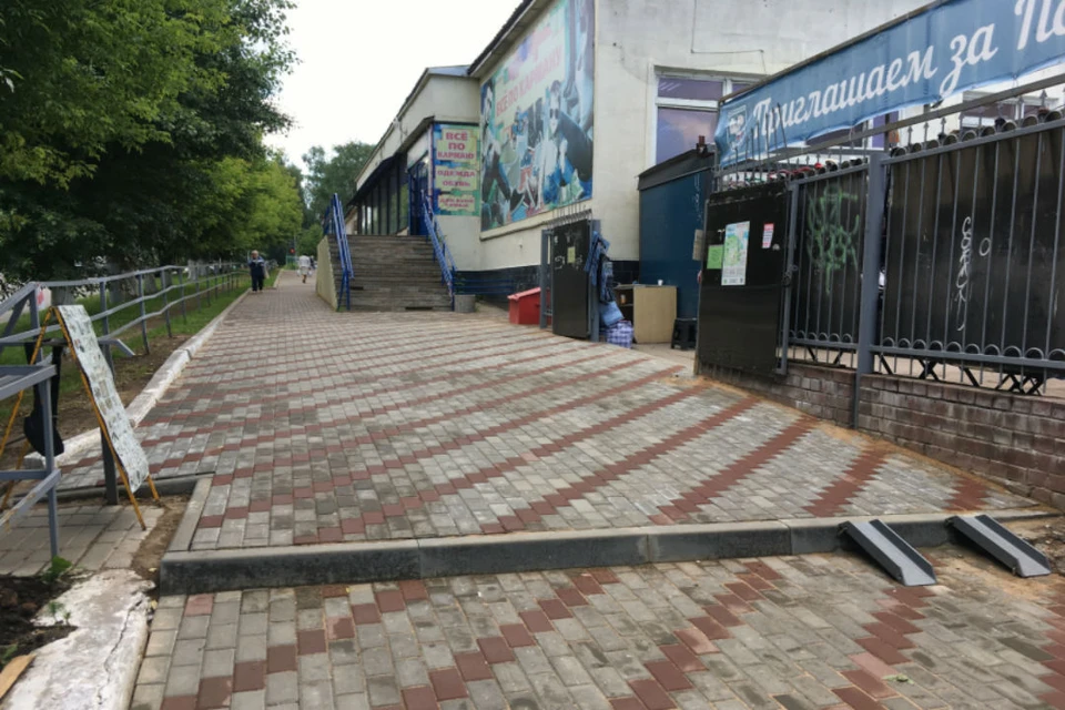 Активисты проверили тротуары на улице Милицейской, Октябрьском проспекте и в районе железнодорожного вокзала. Фото: onf.ru