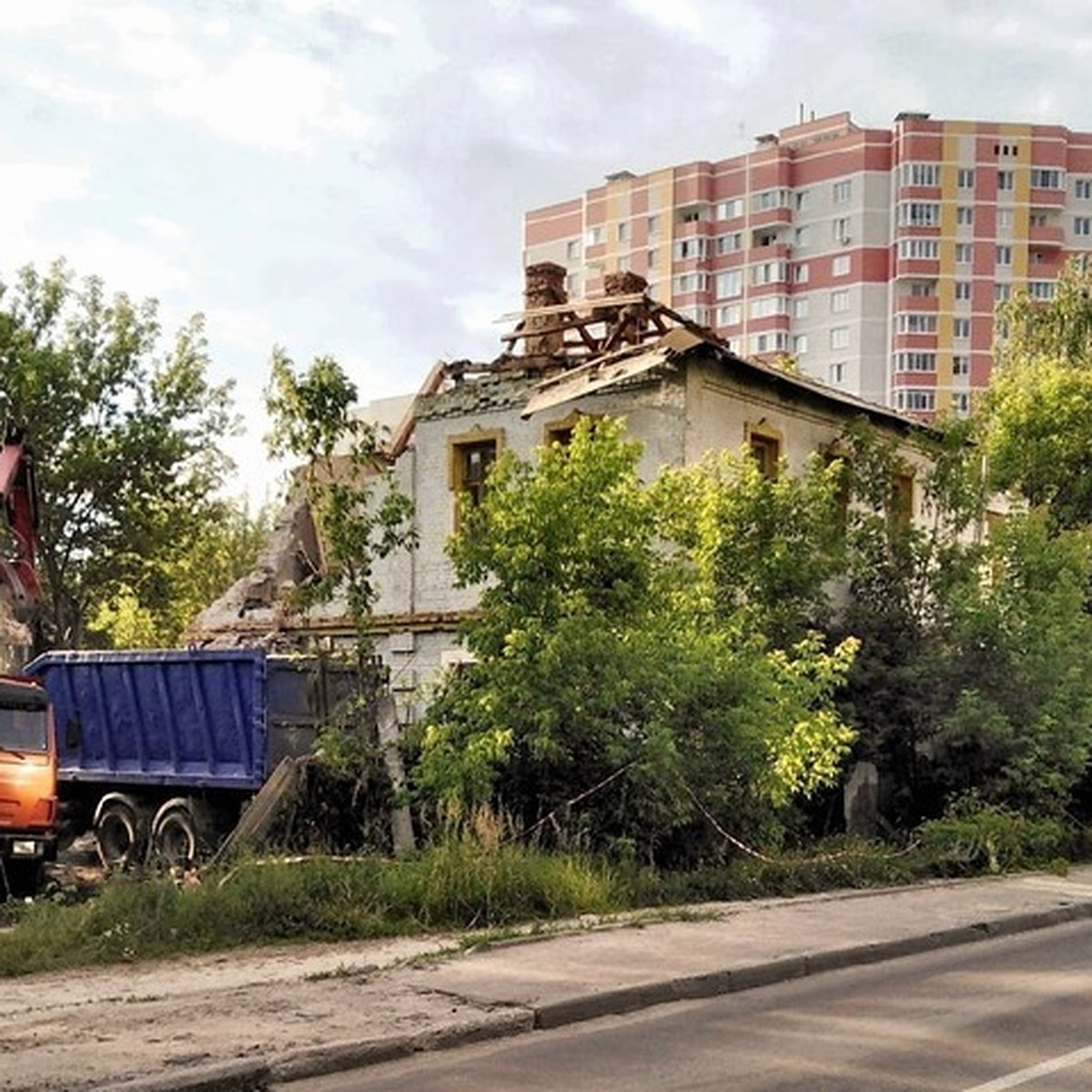 В Брянске снесли еще одно старинное здание - KP.RU