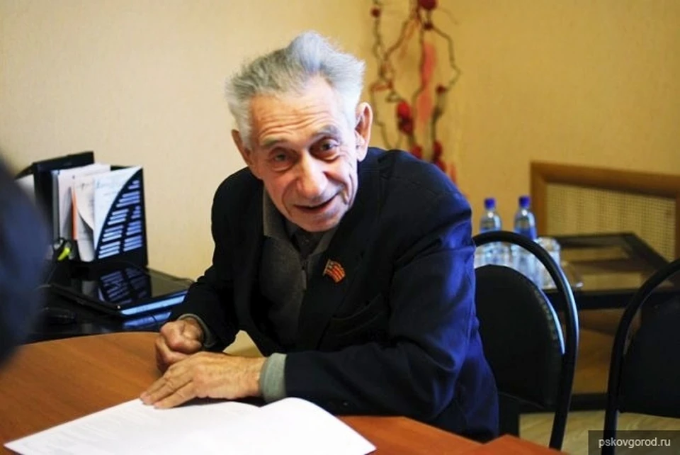 Натан Левин активно занимался изучением дореволюционных периодических изданий и архивных материалов.