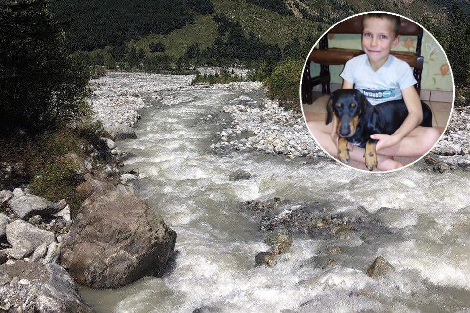 9-летний Паша провалился в реку Белую.